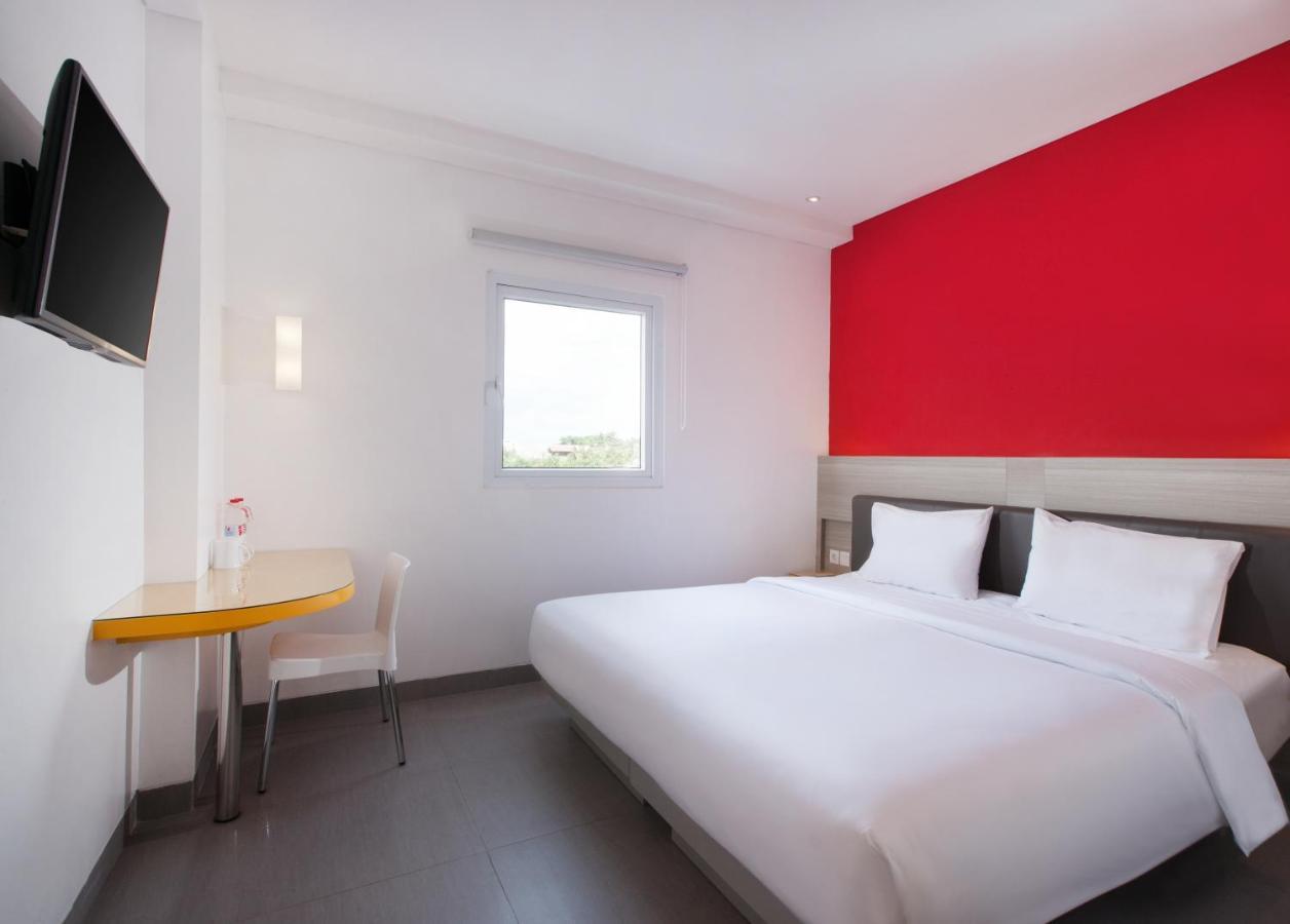 Amaris Hotel La Codefin Kemang Jakarta Exterior photo